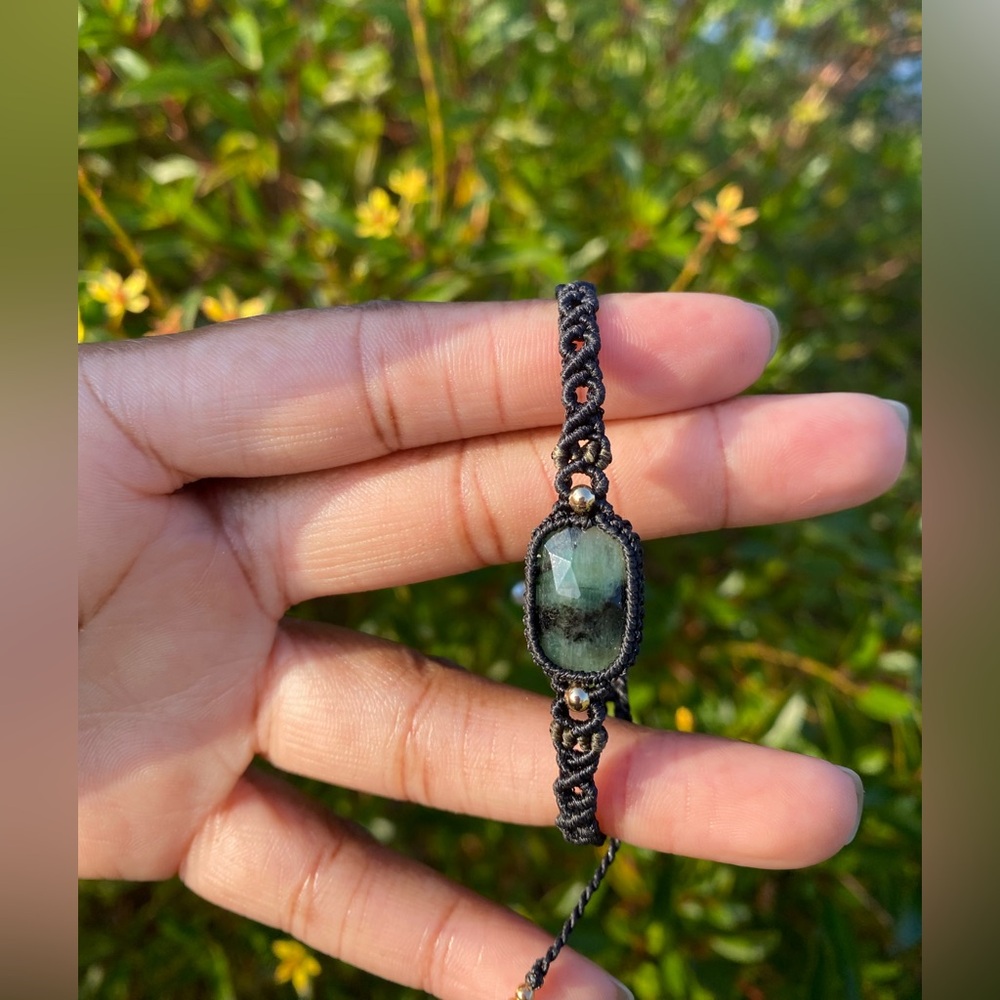 Emerald Macrame Bracelet - Picture 3 of 5